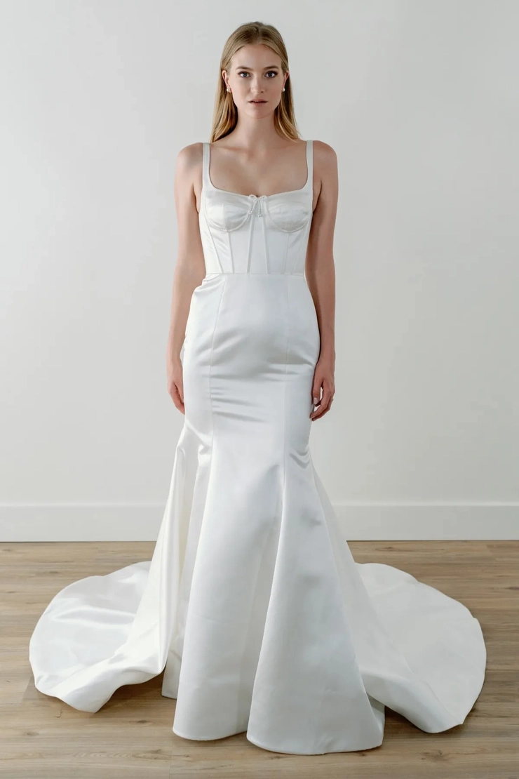 Watters Greta #1 frontface vertical picture