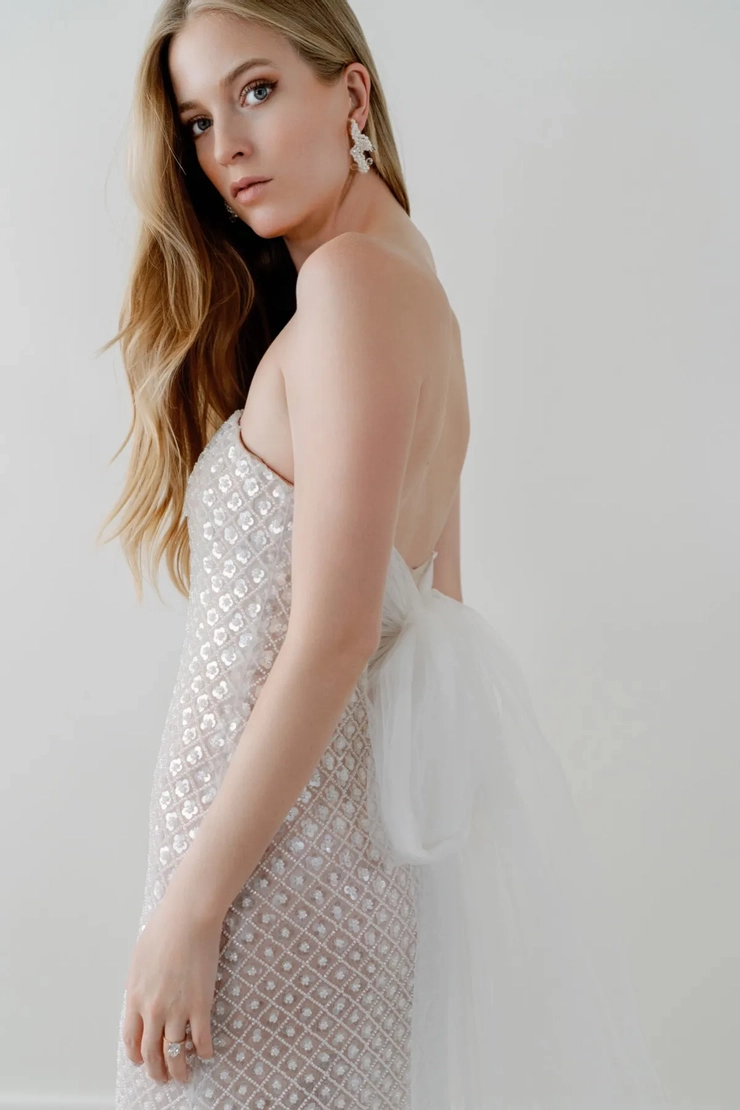 Watters Ondrea 67410B #10 vertical cropped picture