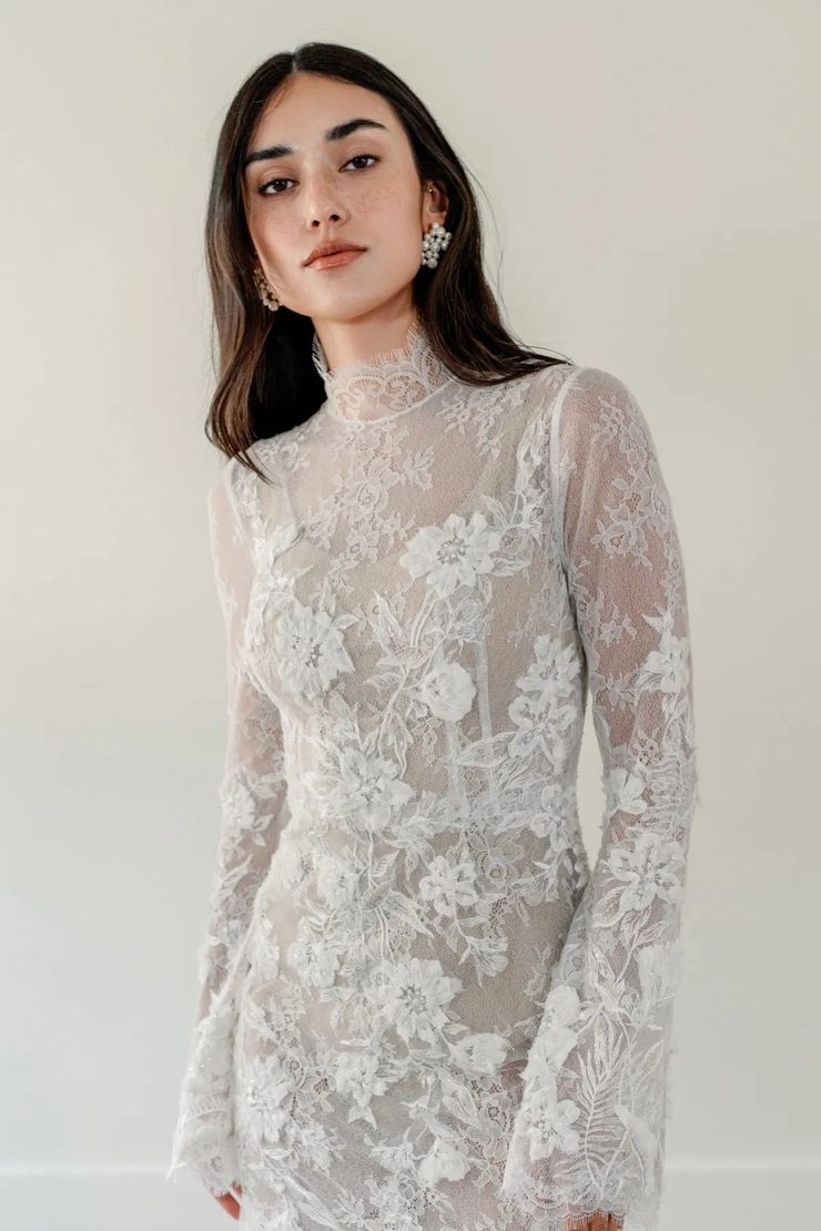 Willowby Talia 52162 #3 frontface vertical cropped picture