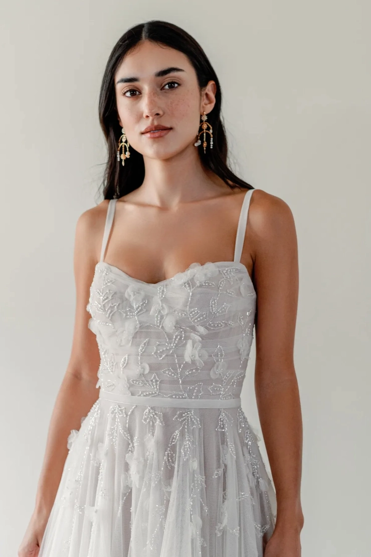 Willowby Alula 52613 #9 frontface vertical cropped picture