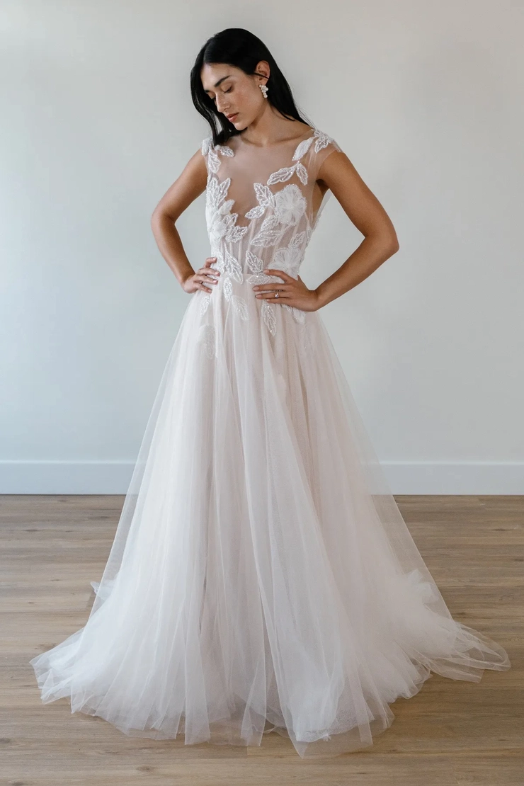 Willowby Breeze 52731 #1 frontface vertical picture