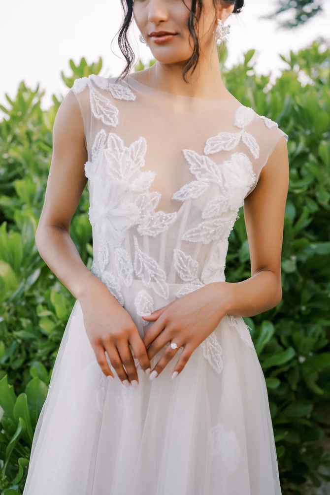 BIBIY新品タグ付き　WILLOW DRESS Willowby 52736 Drizzle Bow-Tie Straps V-Neck Bridal Dress