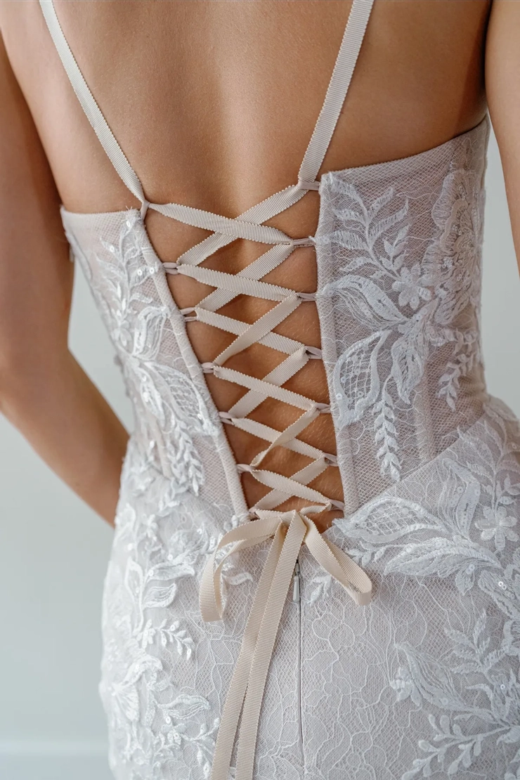 Locket Sanita Style #12110 #9 backface vertical cropped picture