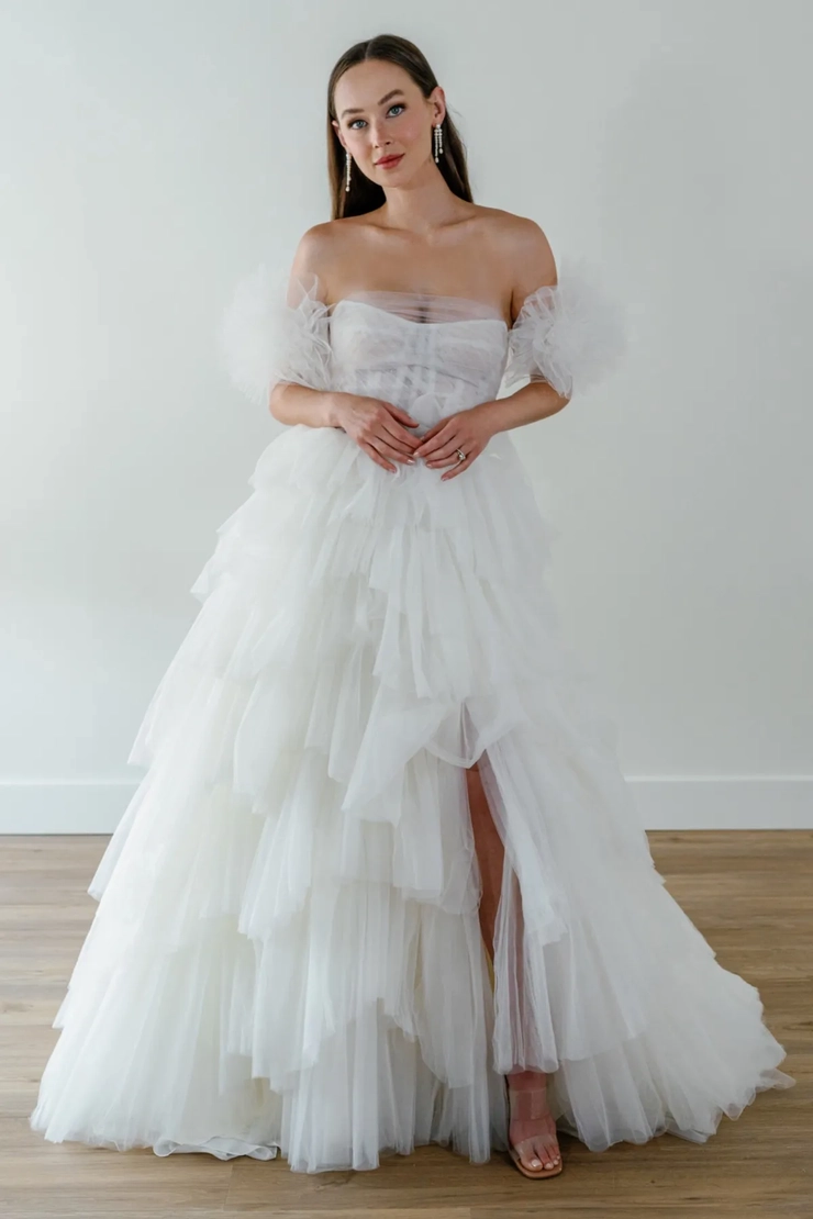 Locket Byrd with Puffs Style #12641 #1 frontface vertical picture