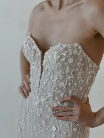 Colby John R2415 #3 frontface vertical cropped thumbnail