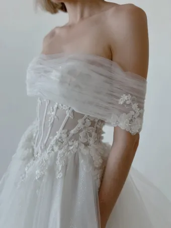 Colby John R2420 #9 frontface vertical cropped thumbnail