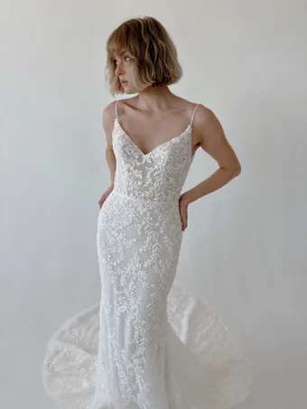 Colby John R2421 #0 default frontface vertical thumbnail