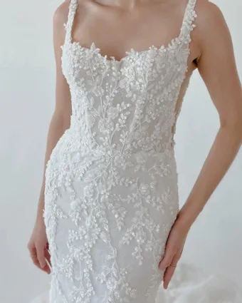 Colby John R2427 #4 frontface vertical cropped thumbnail