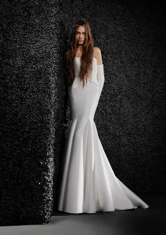 Pronovias Lucille #2 frontface vertical thumbnail