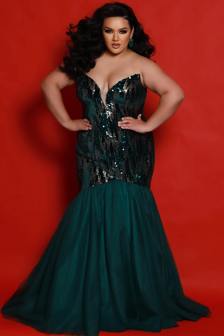 green emerald velvet dress Emerald Green Halterneck Full Length Gown – Rosies Closet main image 0