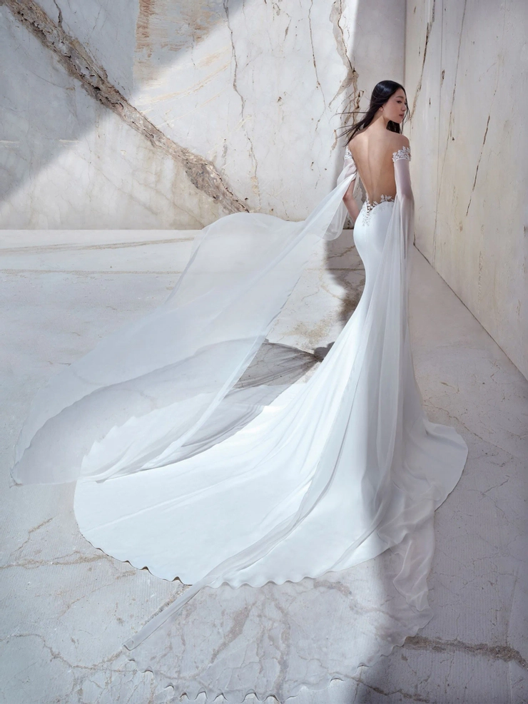 Pronovias Petalis