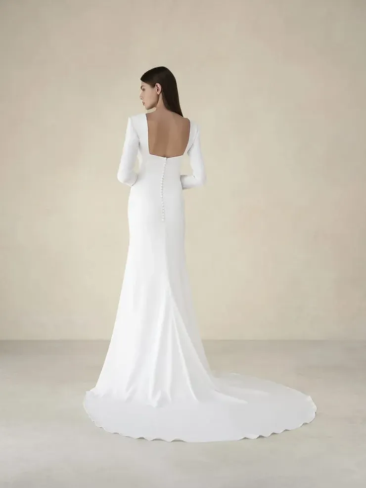Pronovias Chet