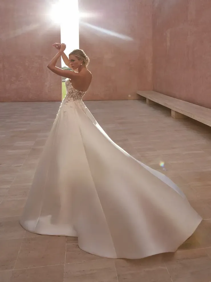 Pronovias floridia