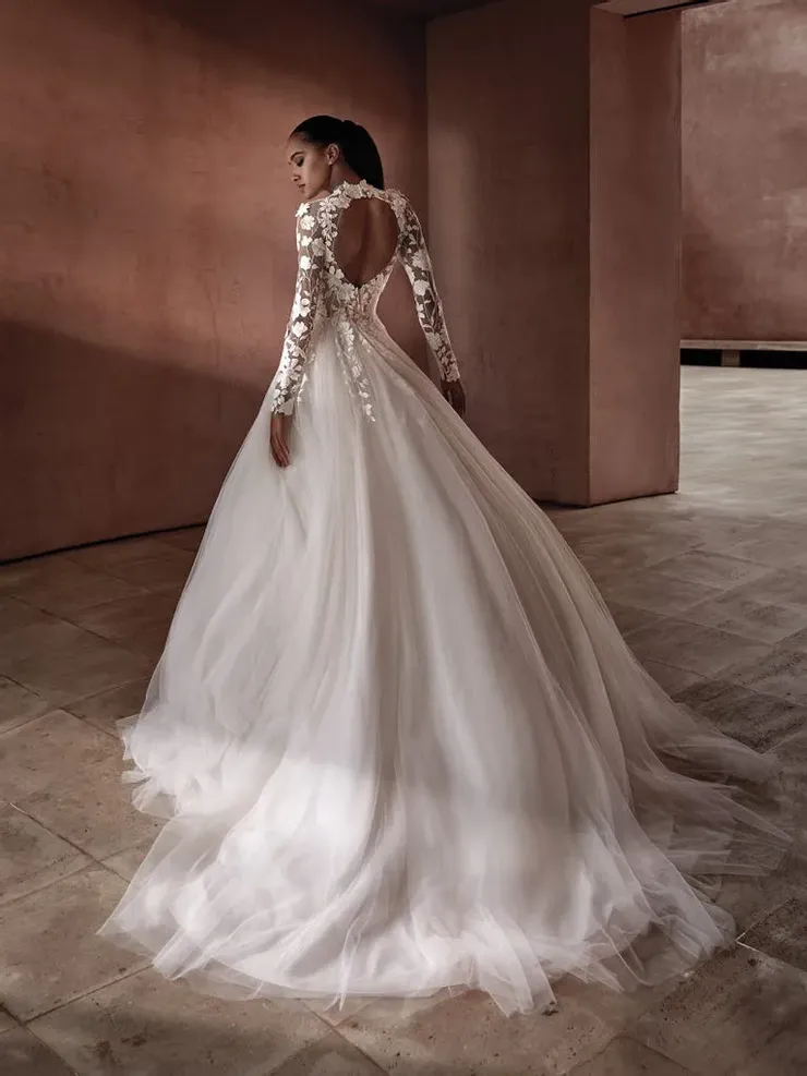 Pronovias hamptons