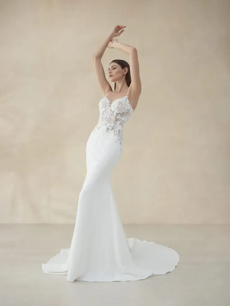Pronovias Hawthorn