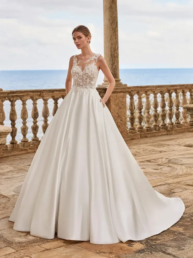 Pronovias hestia