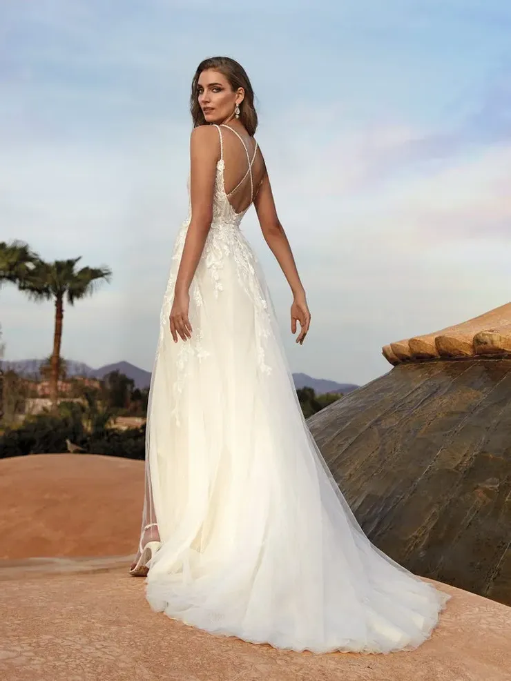 Pronovias kansai