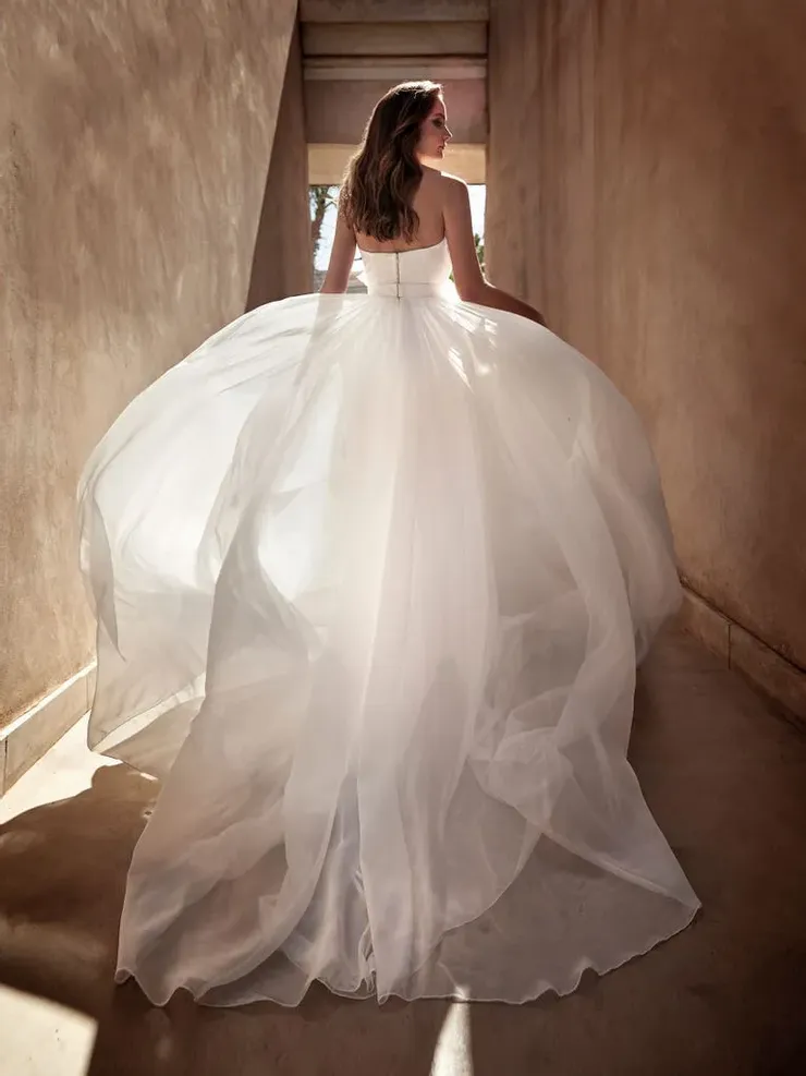 Pronovias katrina