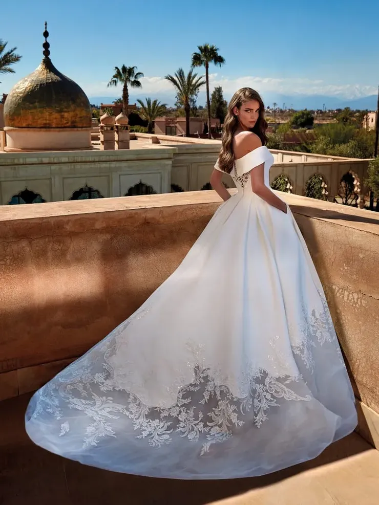 Pronovias loa