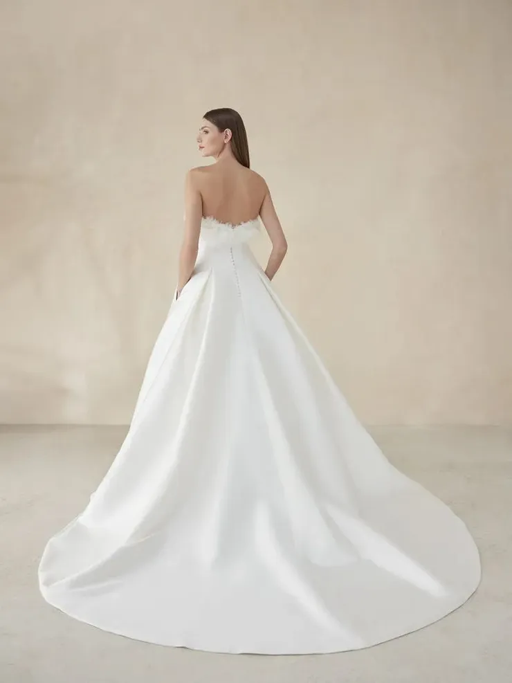 Pronovias Pacific