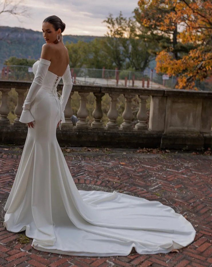 Eve of Milady | Signature Bridal Salon - 1696 | Signature Bridal Salon