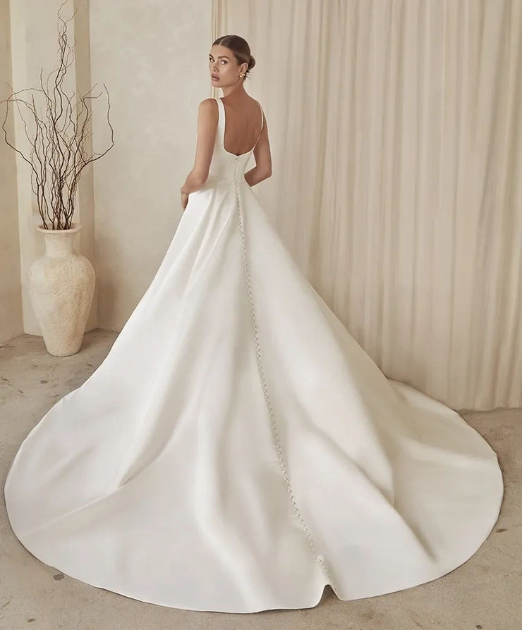 Casablanca Bridal LE144