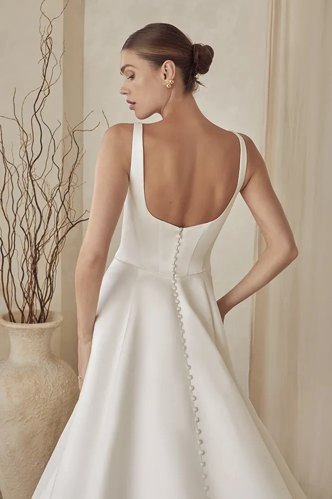 Casablanca Bridal LE144