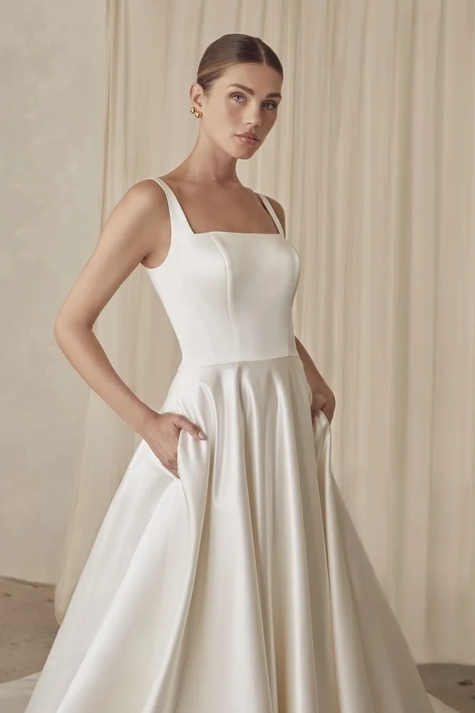 Casablanca Bridal LE144