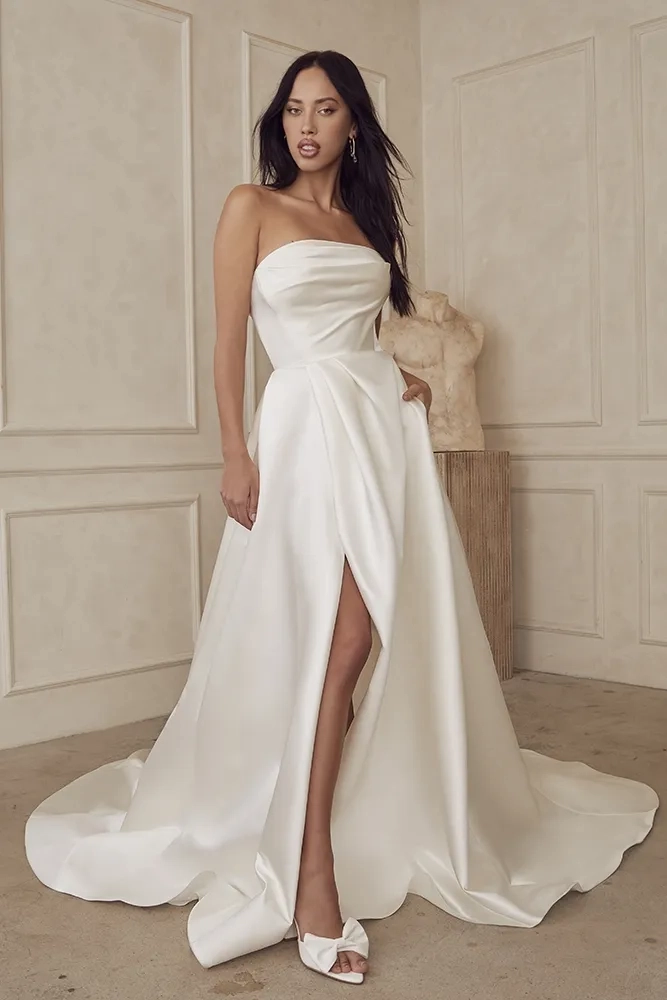 Casablanca Bridal LE148
