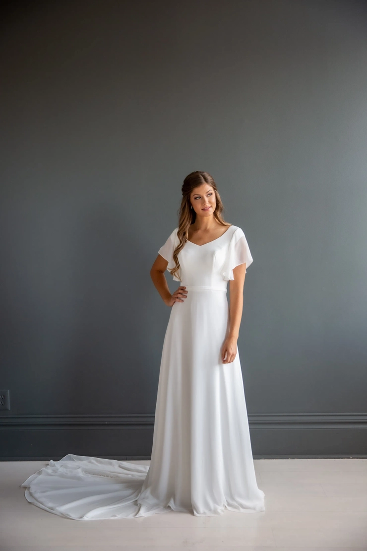 chinese dress ladies White Mermaid Boho Long Lace Wedding Dress with Sleeves Diamond White / 18