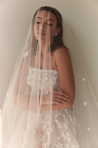 Leah Da Gloria Style #Daisy #1 frontface vertical cropped thumbnail