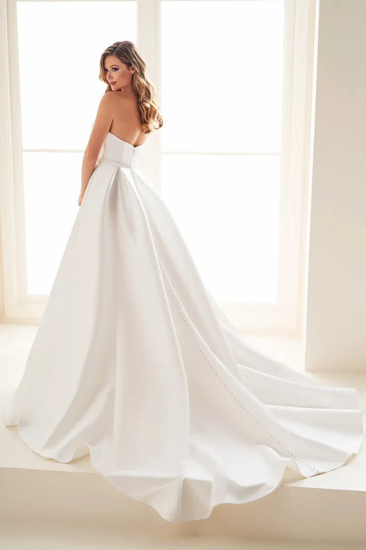 Enchanting by Mon Cheri Style #E1001 #3 default backface vertical picture