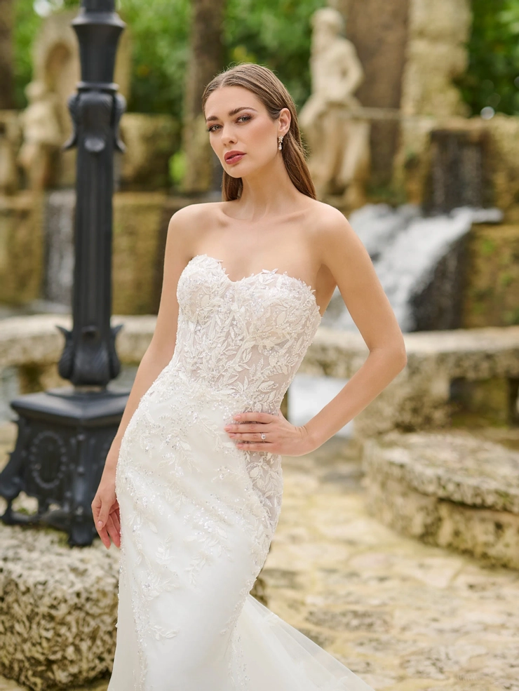 Christina Wu Brides - 15882 | Alan Evans