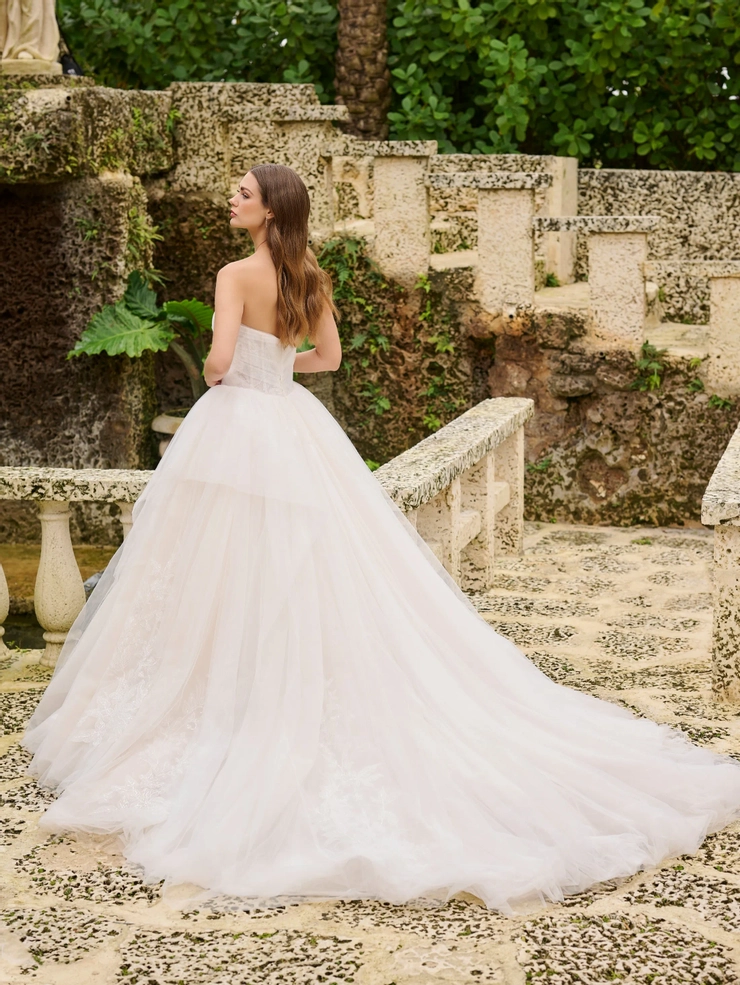 Christina Wu Brides Backface Thumbnail Image