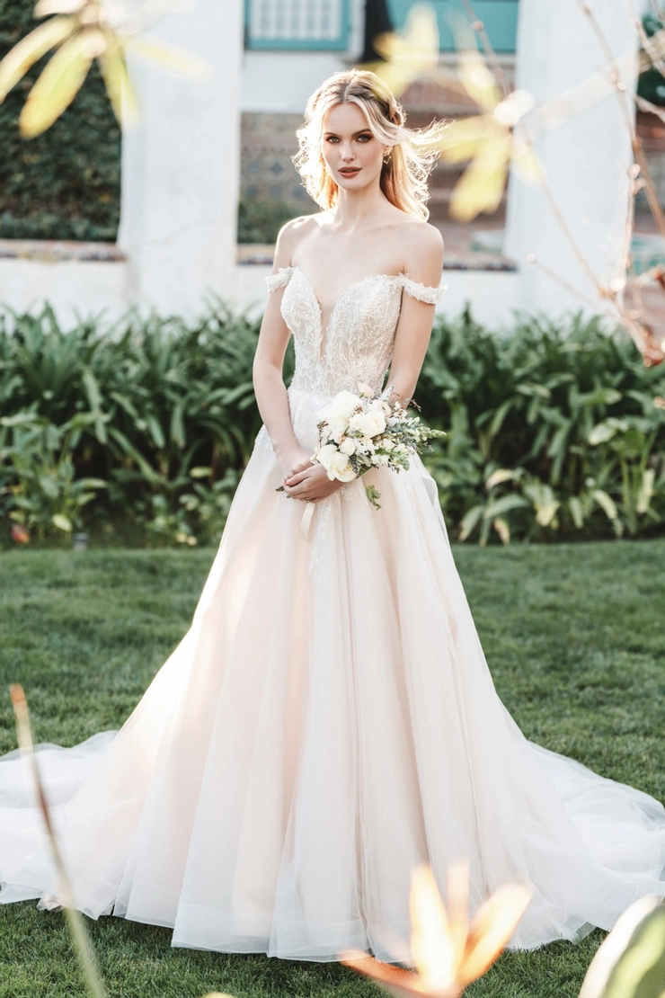 Allure Romance | Bella Lily Bridal - R3751 | Bella Lily Bridal