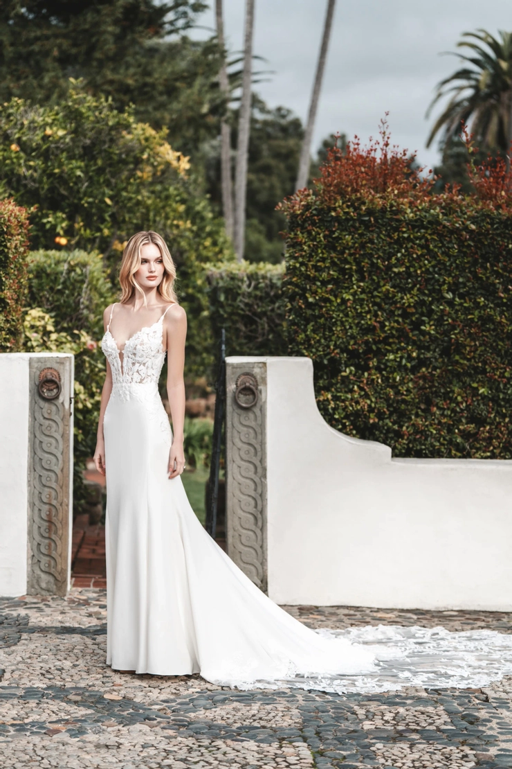 ★2024FW新作★ROMANTIC CROWN★SPORTY LINE LONG SLEEVE Allure Romance - R3713 | Lorien Bridal Boutique