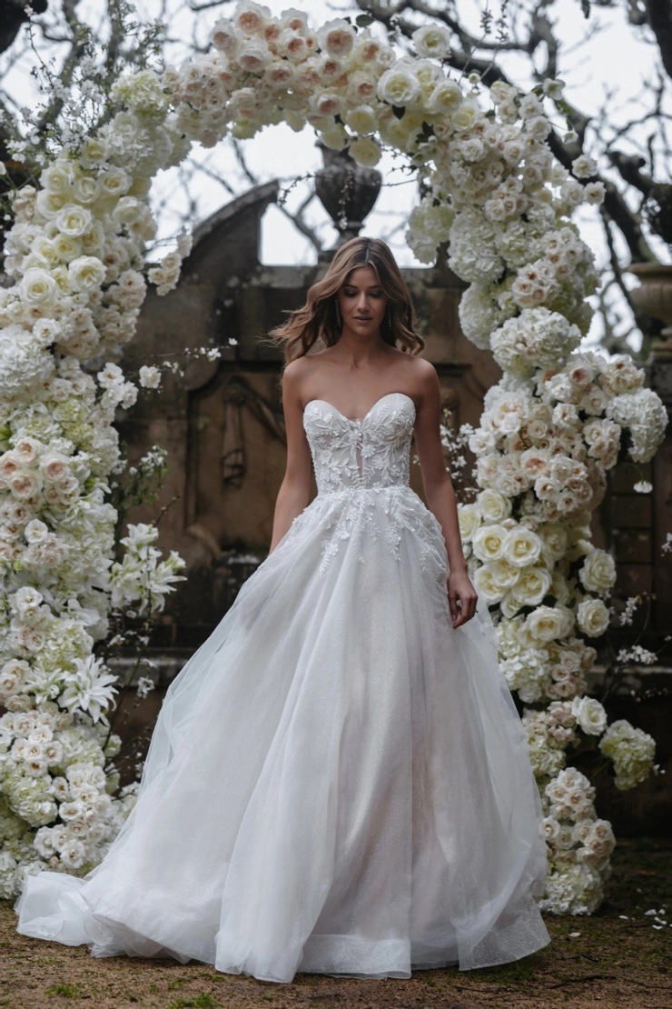 Abella Benedita Style #E461 #1 frontface vertical picture