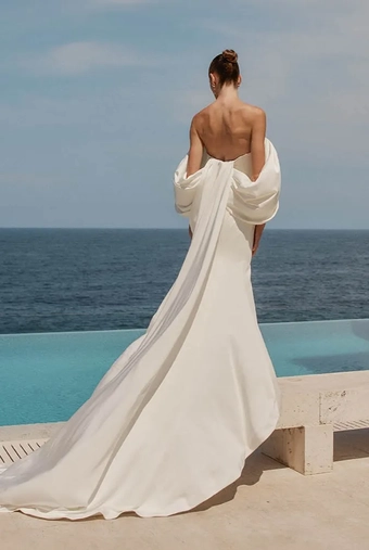 Jeune Bridal Barcelona #4 default backface vertical thumbnail