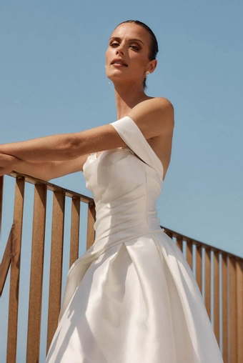 Jeune Bridal Orleans #8 vertical cropped thumbnail