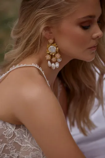 Madi Lane Cleo #5 vertical thumbnail