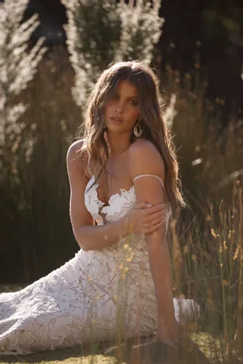 Madi Lane Carlyle #6 vertical thumbnail