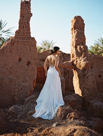 Allure Wilderly Bride F130-Goldie