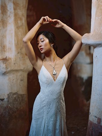 Allure Wilderly Bride F130-Goldie