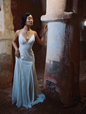 Allure Wilderly Bride F130-Goldie