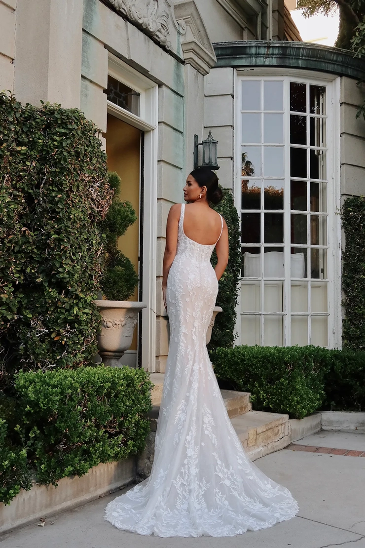 Martina Liana Backface Thumbnail Image