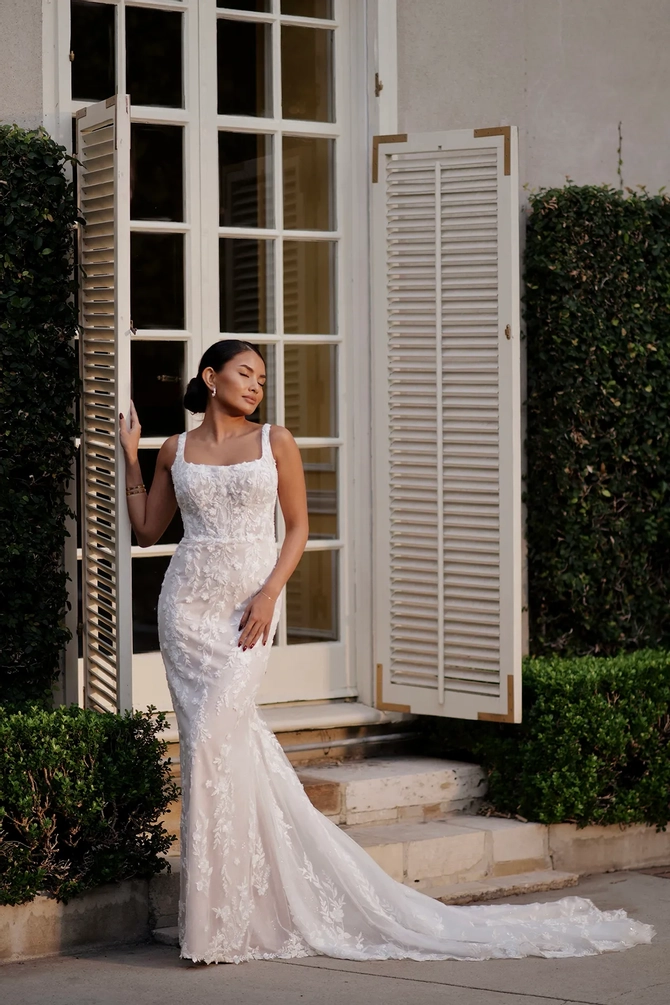 Martina Liana 1821 White House Bride