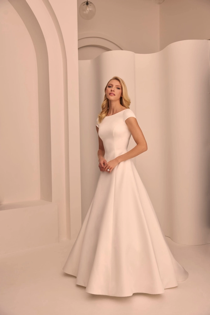 Mikaella | Volle's Bridal - M2514 | Volle's Bridal & Boutique