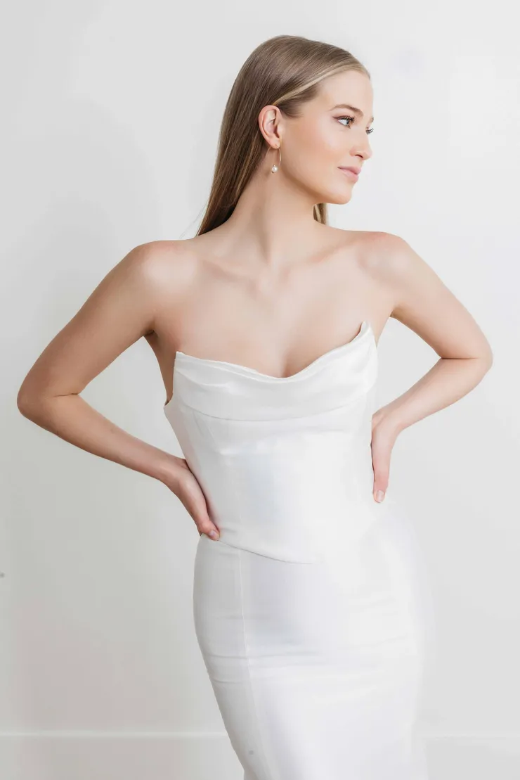 Watters Agape 68315B #8 frontface vertical cropped picture