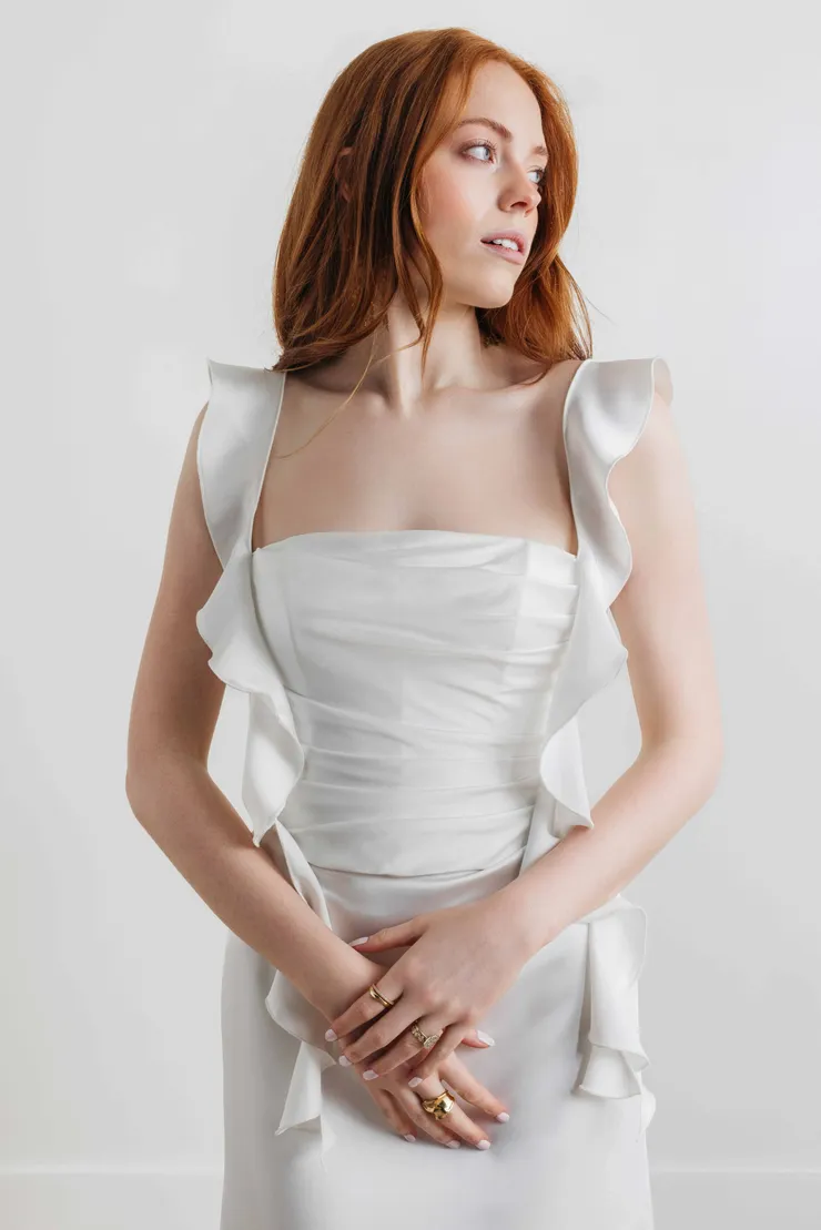 Willowby Cruz 53308 #5 frontface vertical cropped picture