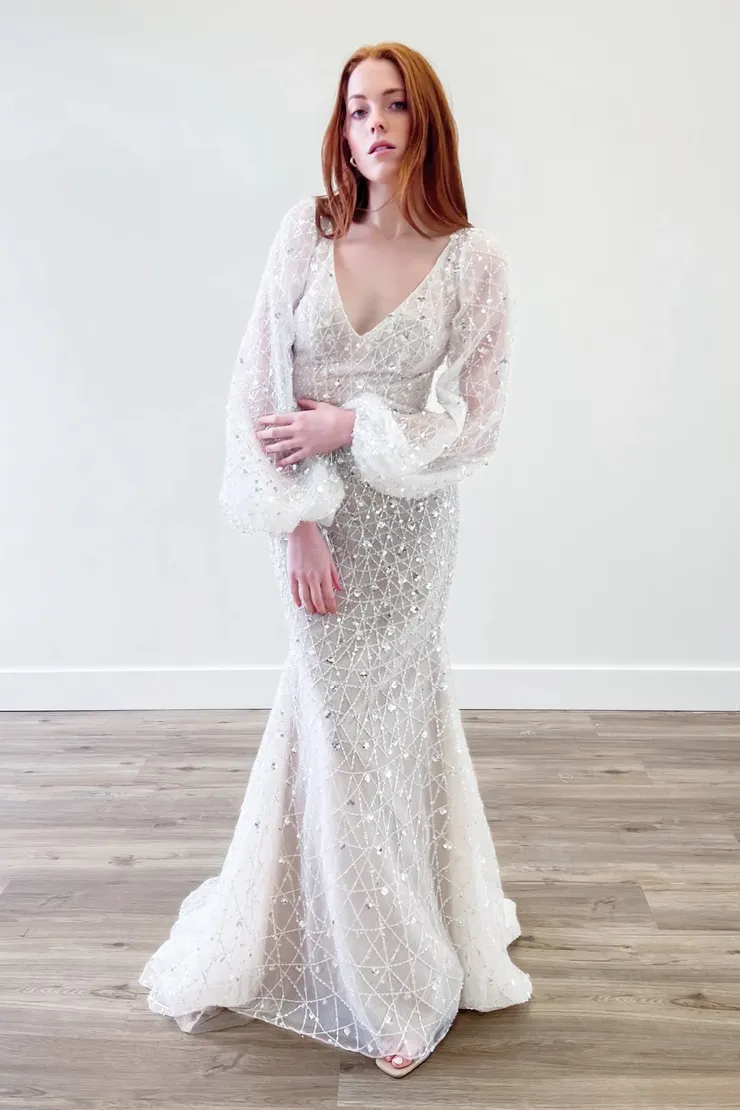 Willowby Mystique 53613 #1 frontface vertical picture